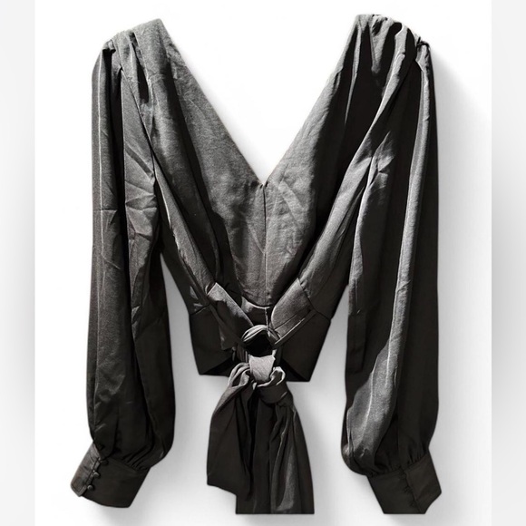 Banana republic- black cropped wrap blouse - Picture 4 of 6